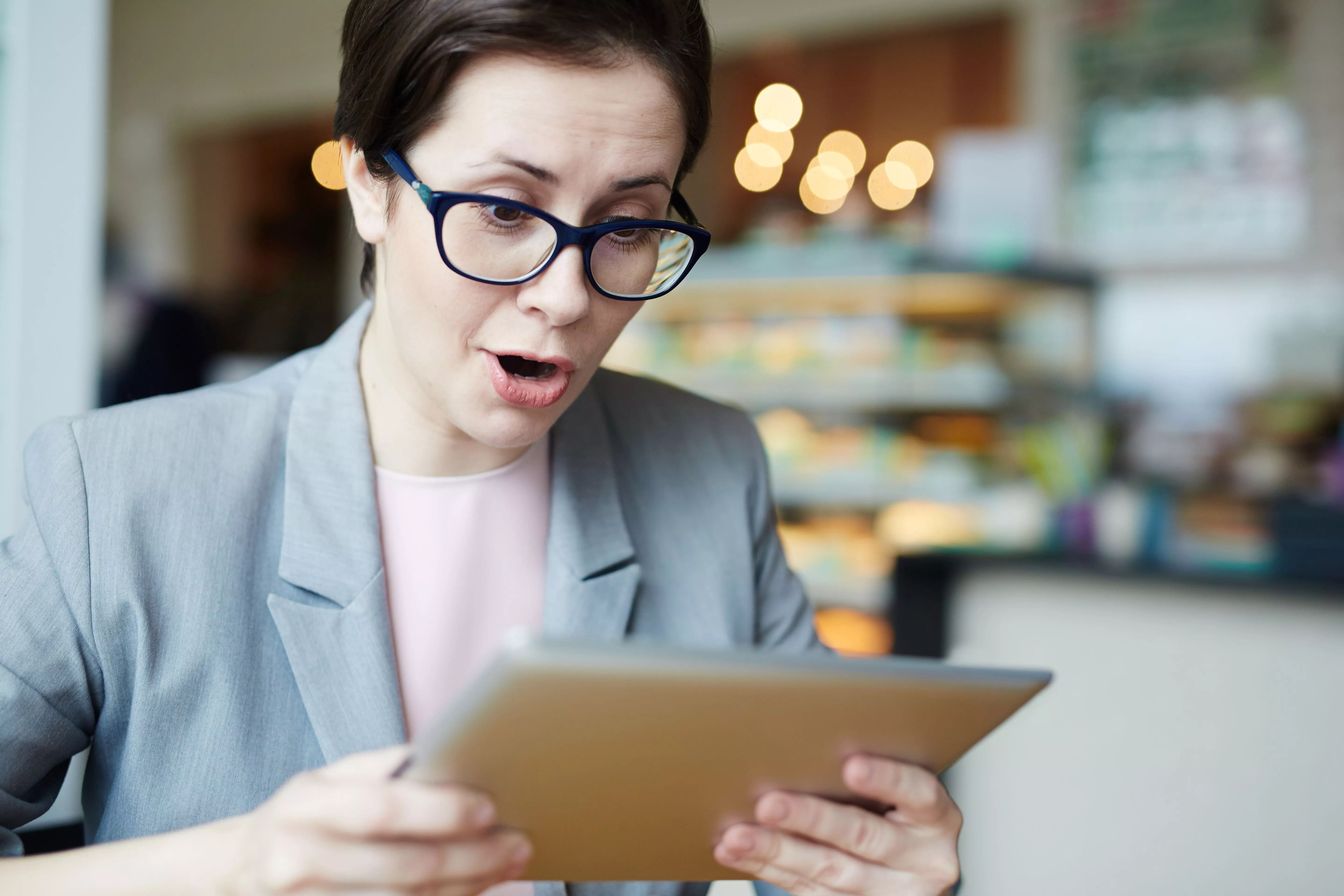 «Википедия» запретила размещать статьи, созданные при помощи ИИ, Путин поздравил росгвардейцев с национальным праздником: главные новости к утру 27 марта