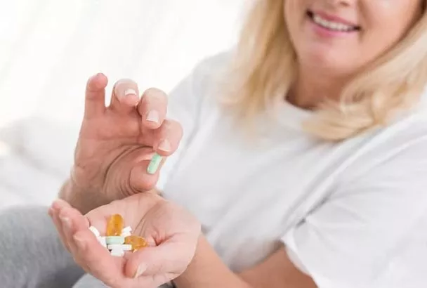 Эндокринолог: 5 добавок для женщин, которые могут остановить старение