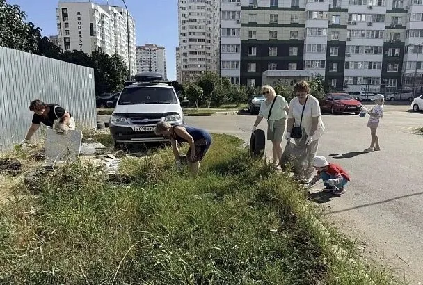 В Краснодаре на субботниках очистили более 92 тыс. квадратных метров территорий