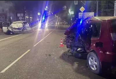 В Адлере мужчина угнал автомобиль и устроил ДТП, в котором погибло два человека