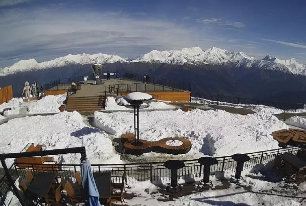 Сугробы более полуметра выросли в горах Сочи