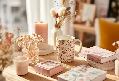 Идеи подарков на 8 марта до 1000 рублей: что точно понравится и не разочарует