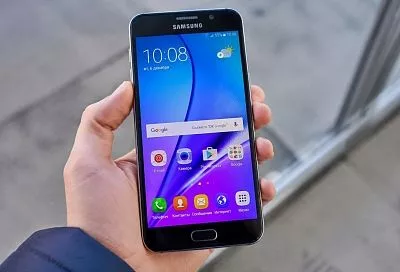 Galaxy Fold уже не будет прежним: Samsung убирает культовый элемент