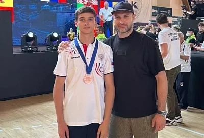 Успешный дебют: краснодарец Алан Тлехас вошел в тройку сильнейших боксеров Европы