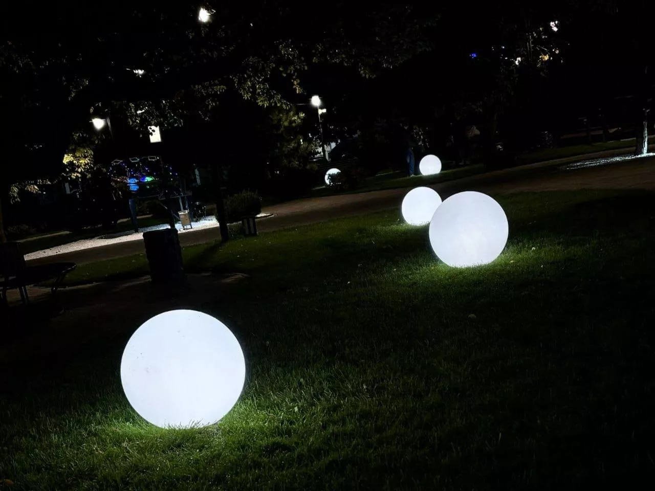 В Новороссийске установили новые световые арт-объекты