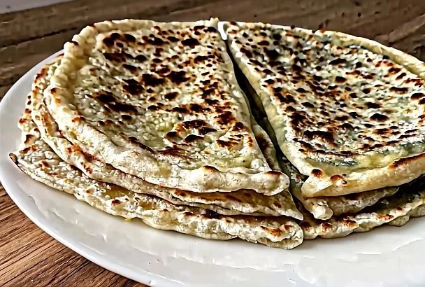 Быстро и вкусно: турецкие гезлеме с тонким тестом, картофелем и сыром — нежнее и ароматнее привычных драников всего за 10 минут