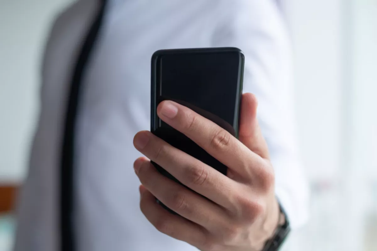 Telegram на грани: депутаты обещают бесполезность VPN, эксперты предлагают Mesh, а мессенджер уже сыплется по всему миру