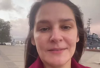 Актриса Глафира Тарханова сняла на видео прогулку по Новороссийску