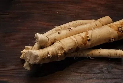 Хрен с картошкой: это соседство даст максимальный урожай для обеих культур