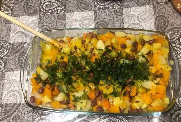 Смешал тыкву с овощами - и в духовку: идеальное рагу без лишних хлопот и точных пропорций