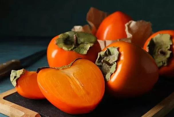 Если хурма вяжет: секреты выбора сладких плодов и как убрать терпкость