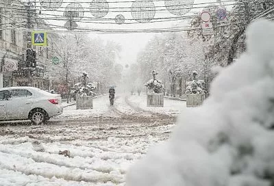 Снег в Краснодаре: город провожает новогодние каникулы