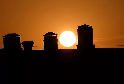 Сильная магнитная буря обрушится на Землю раньше, чем ожидалось