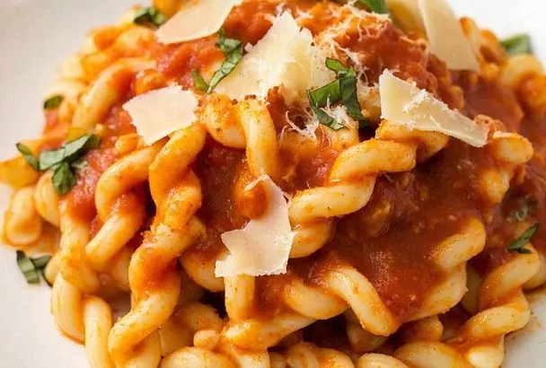 Муж сказал: и мяса не надо. Макароны в тыквенном соусе. Простой и вкусный рецепт привычного блюда за 30 минут.