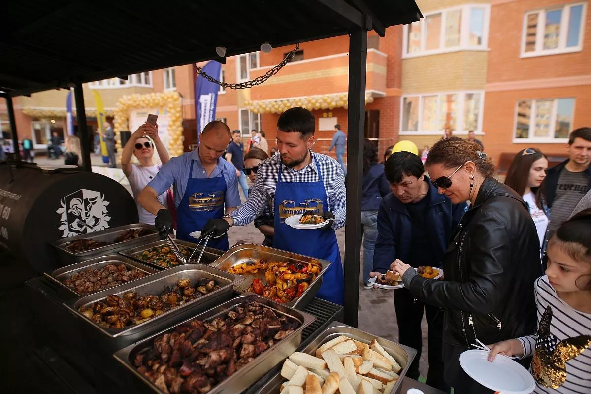 Субботнее утро 27 апреля стало особенным сразу для 537 семей.