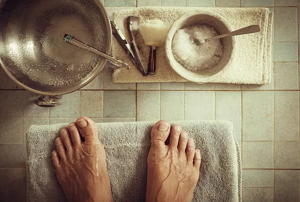 Как подстричь утолщённые ногти на ногах без дорогих средств