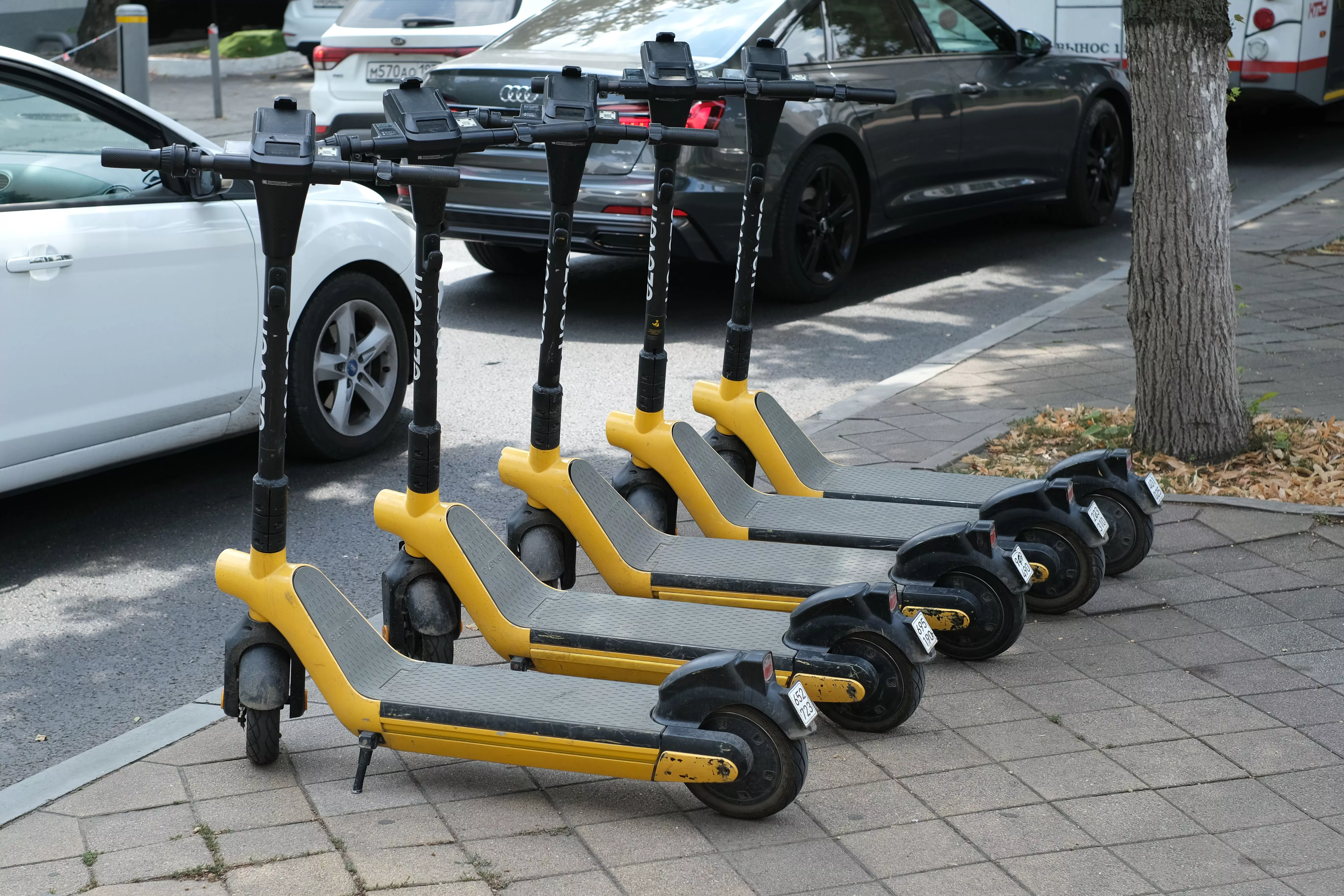 Электросамокатам присвоят госномера: утверждён новый ГОСТ