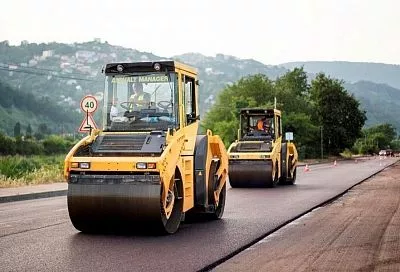 Запланированный по нацпроекту на 2021 год ремонт дорог стартовал в Адыгее 