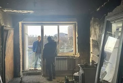 В домах по ул. Новороссийской в Краснодаре начали замену поврежденных при атаке БПЛА окон