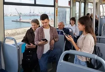 В общественном транспорте Новороссийска начали оплачивать проезд по геопозиции