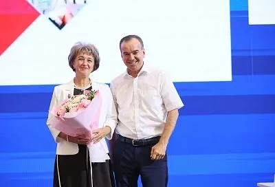 Губернатор Вениамин Кондратьев вручил награды лучшим учителям Кубани