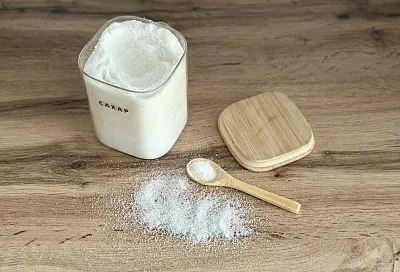 Белый или коричневый: полезнее ли свекольного тростниковый сахар 