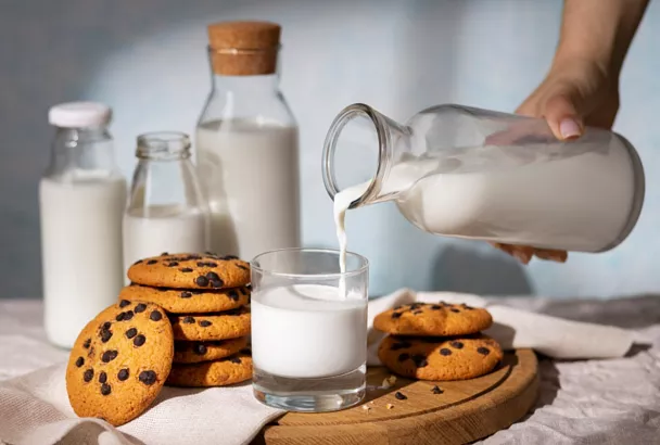 Учёные создали светящийся сенсор, который быстро находит антибиотики в молоке