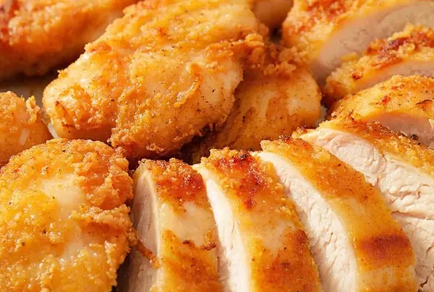 Куриная грудка как из коптильни: магия маринада за 10 минут — и мясо тает во рту