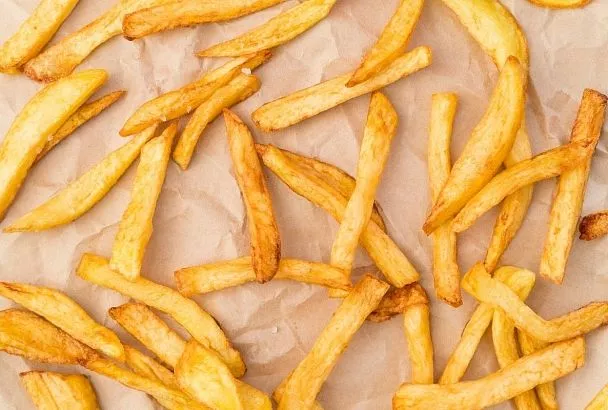 Дети не заметят разницы: жарим дома картошку фри без капли масла и фритюрницы