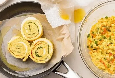 Корейский омлет-рулет за 10 минут: свернул слоями - и эффектный завтрак вместо обычной яичницы