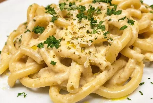 Кремово-нежные макароны на сковороде: быстрый ужин, когда времени в обрез