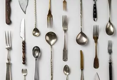 Три способа превратить столовые приборы в «фамильное серебро» 