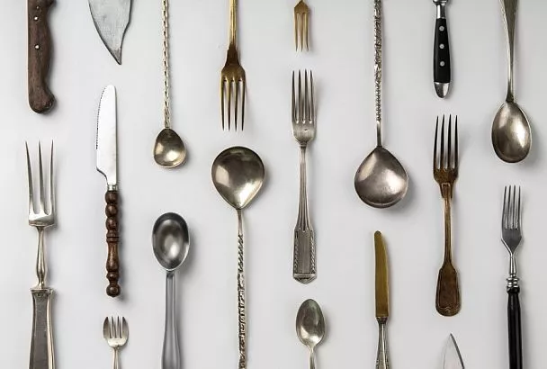 Три способа превратить столовые приборы в «фамильное серебро» 