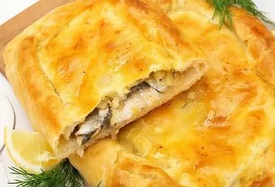 Кулебяка с рыбой «по-царски»: румяный пирог, который украсит рождественский стол