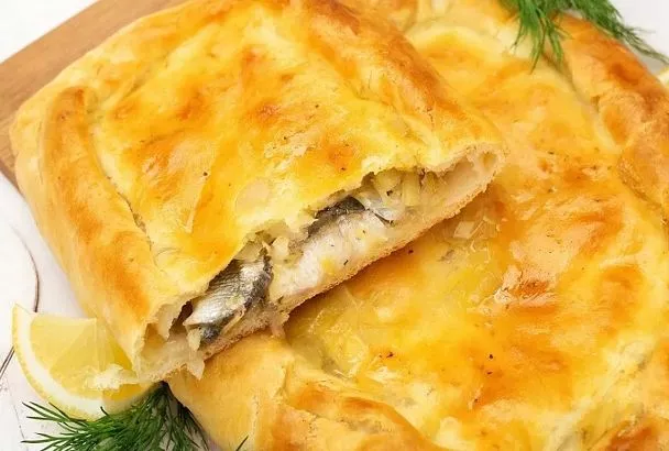 Кулебяка с рыбой «по-царски»: румяный пирог, который украсит рождественский стол