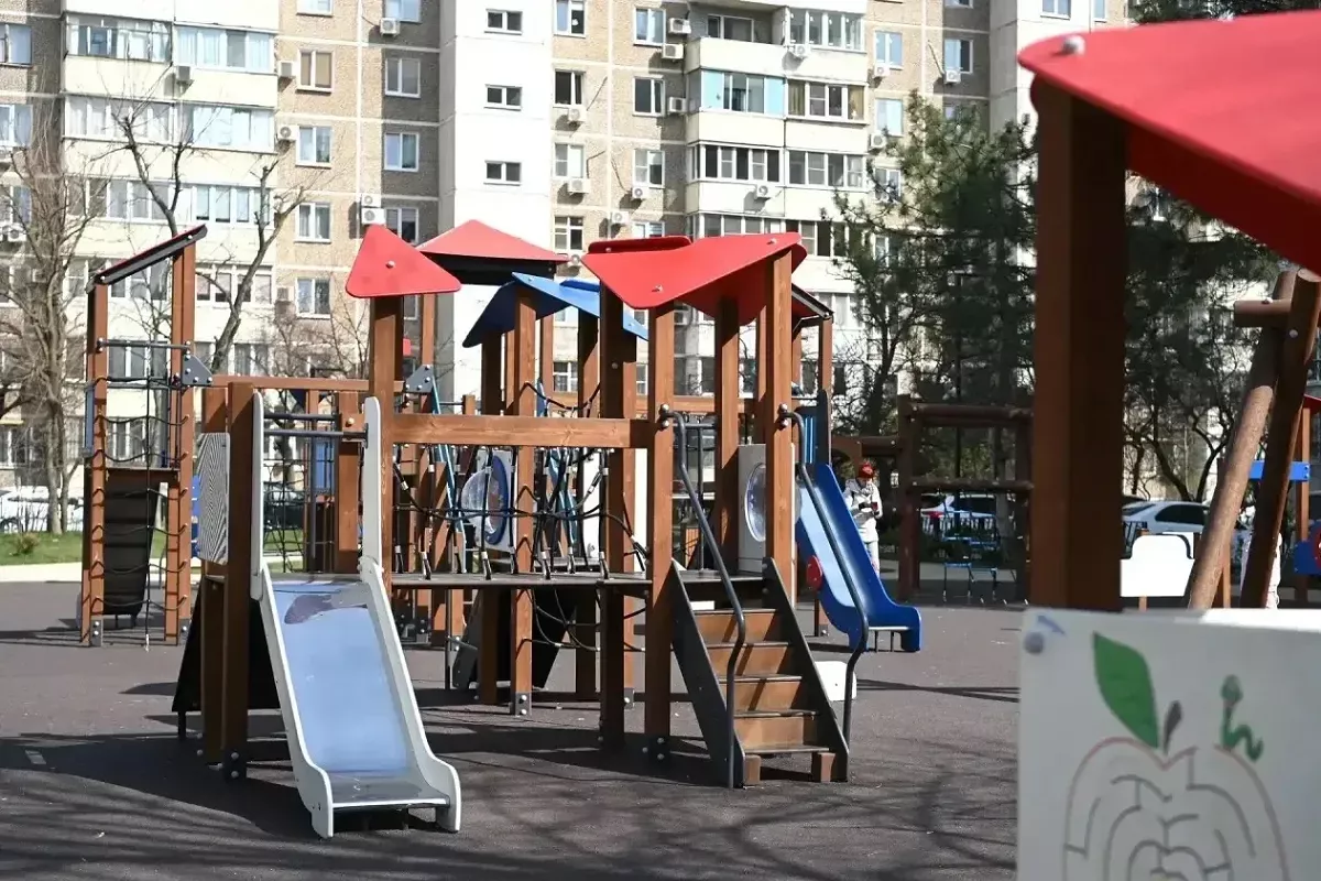 В Краснодаре планируют установить игровые площадки по 109 адресам