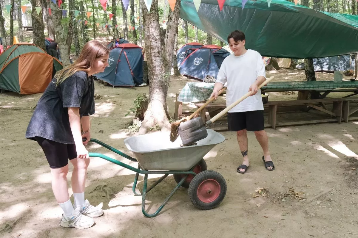 Опрос показал, что в Краснодаре у 28% родителей дети-подростки планируют работать летом