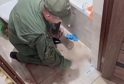 Сковал наручниками, порезал вены и бросил умирать в ванне. Кубанец задержан за попытку убить жену