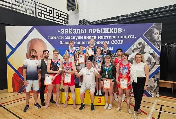 Юные прыгуны достойно представили кубанскую батутную школу в Ставрополе