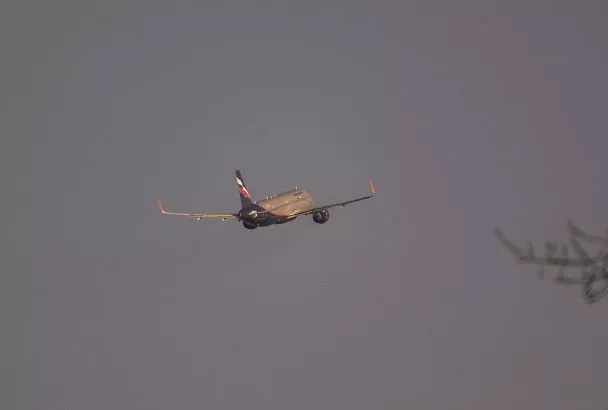 Аэропорты Сочи и Геленджика второй раз за день ограничили прием и выпуск рейсов