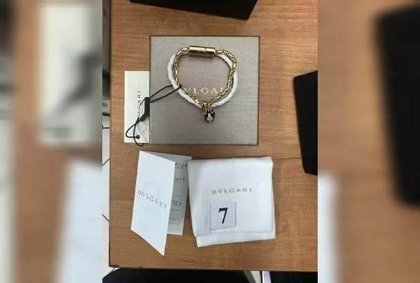 Cartier, BVLGARI, CHANEL. Драгоценности известных брендов изъяты у туристки из Дубая в аэропорту Сочи