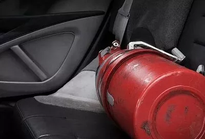 Без огнетушителя в машине: какое одно неосторожное слово, грозит водителю штрафом 