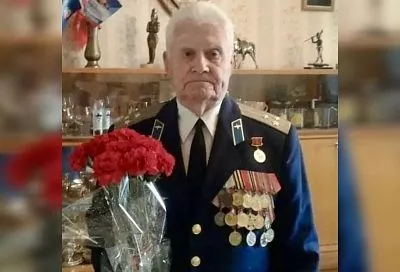 Вениамин Кондратьев поздравил со 101-летием ветерана Великой Отечественной войны из Ейского района