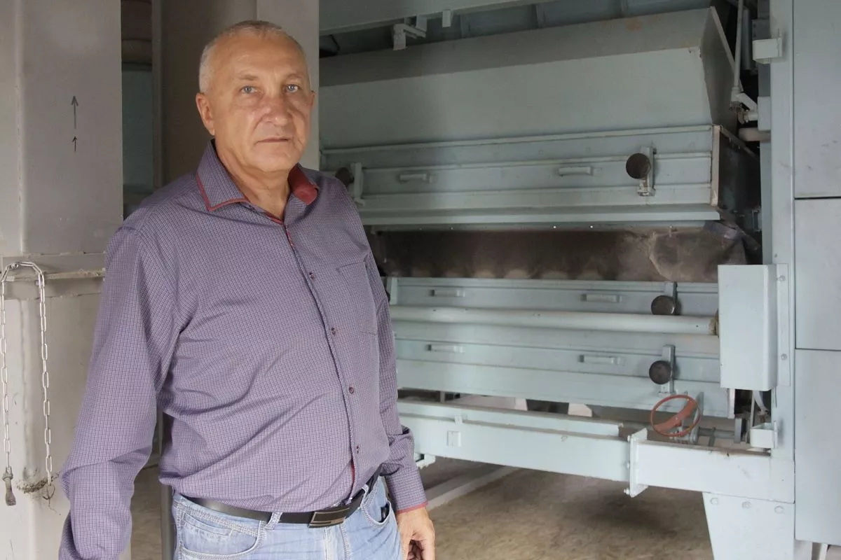 Глава КФХ Василий Генералов сохранил свиноводческую отрасль в своем хозяйстве и готов дальше развивать животноводство. Глава КФХ Василий Генералов сохранил свиноводческую отрасль в своем хозяйстве и готов дальше развивать животноводство.