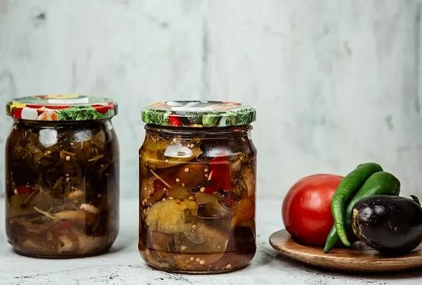 Баклажаны на зиму: лучшие рецепты августа — лечо и аджика по-кубански