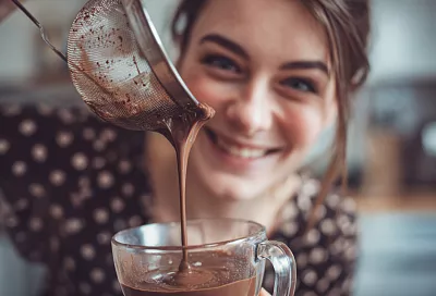 Французский горячий шоколад: бархатная чашка без лишней пены
