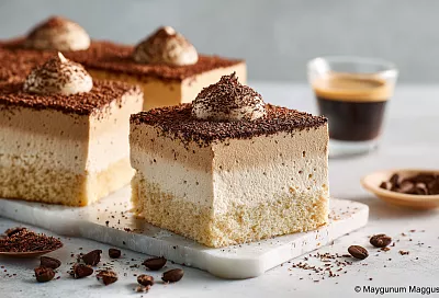 Кофейный торт «Пьянящее суфле»: бисквит, пропитанный эспрессо, и кофейный крем — запах сводит с ума 