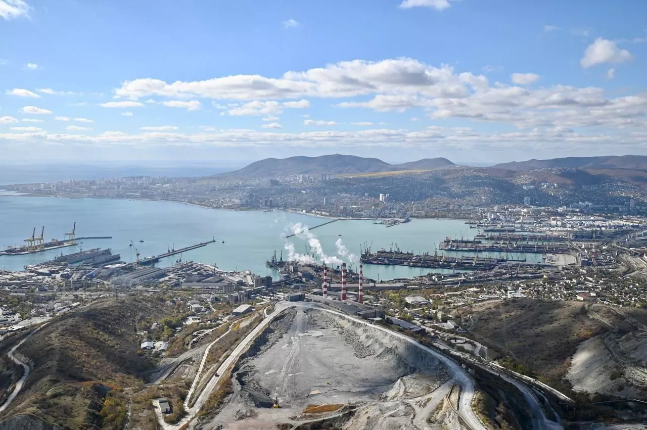 Акваторию морпорта Новороссийска перекроют на целый день 3 августа из-за масштабных учений 