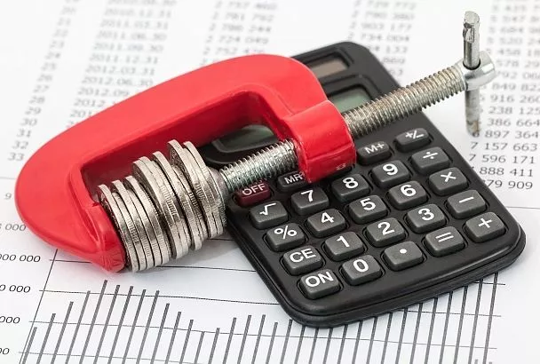 Россияне тратят меньше: потребление в ноябре упало впервые за несколько месяцев