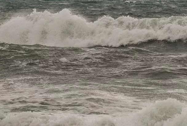 Ливень с грозой, градом, смерчи и шторм ожидаются в Сочи